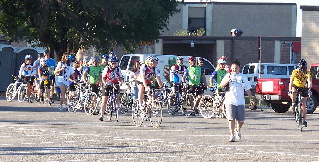 100_0667_Day2_Start.JPG 138.8K